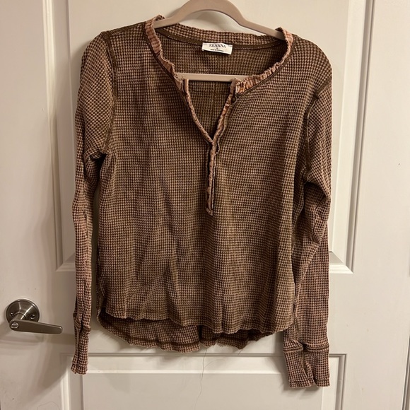 Good Company Top - Zenana - Dark Camel - L - Picture 5 of 9